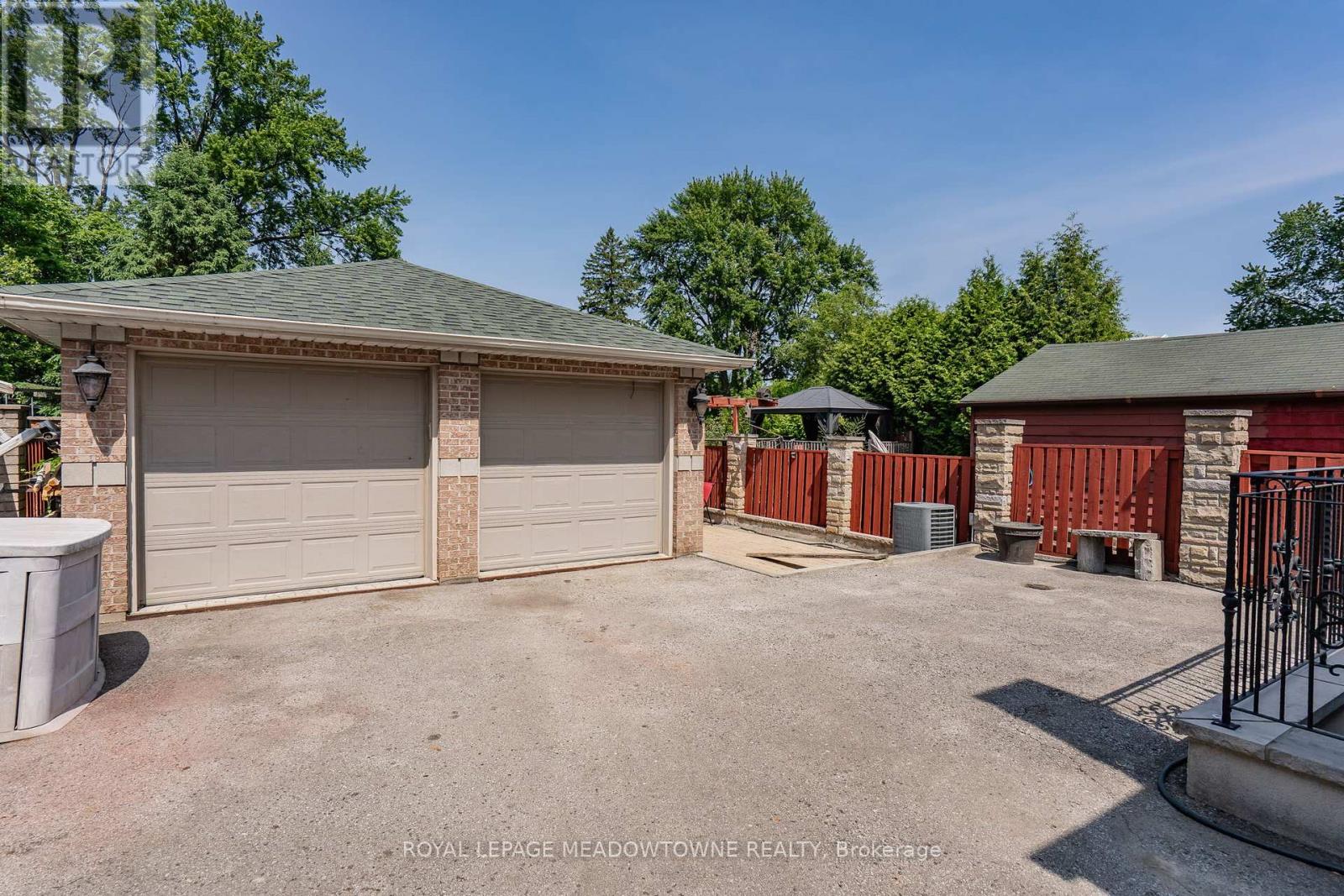 Photo 37 of 1559 Northmount Avenue, Mississauga ON