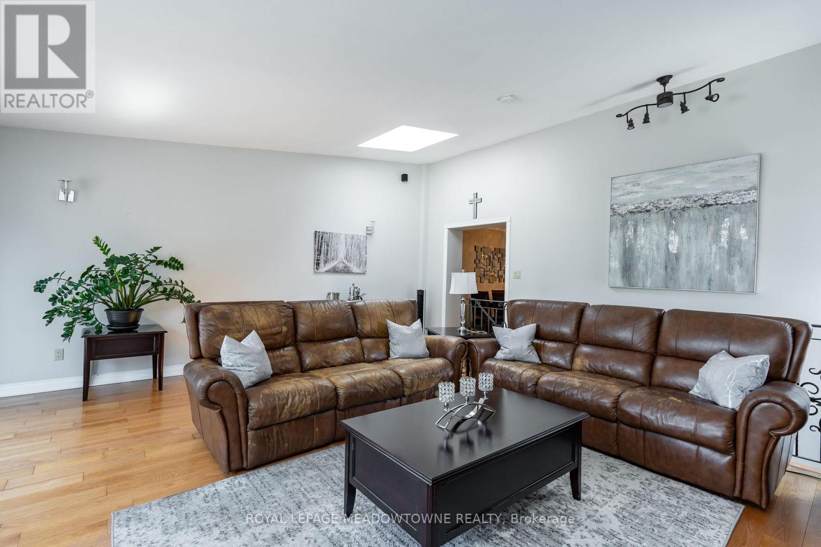 Photo 14 of 1559 Northmount Avenue, Mississauga ON