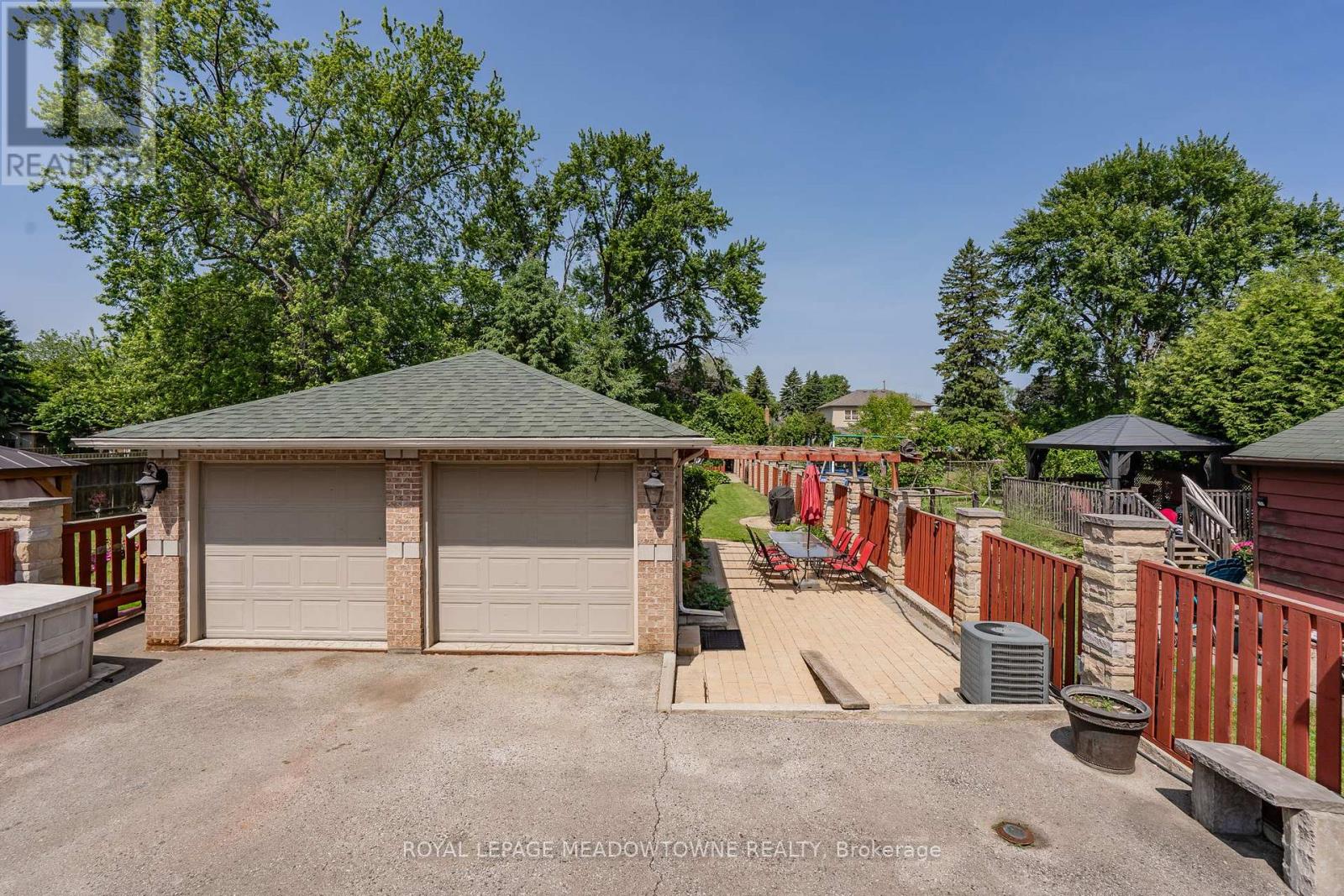 Photo 38 of 1559 Northmount Avenue, Mississauga ON