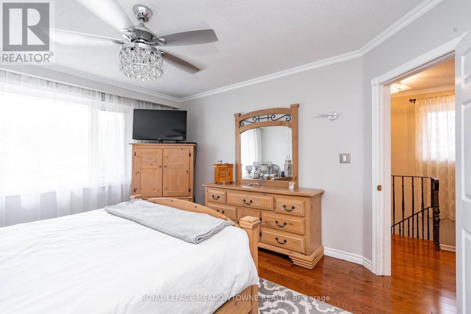 Photo 15 of 1559 Northmount Avenue, Mississauga ON