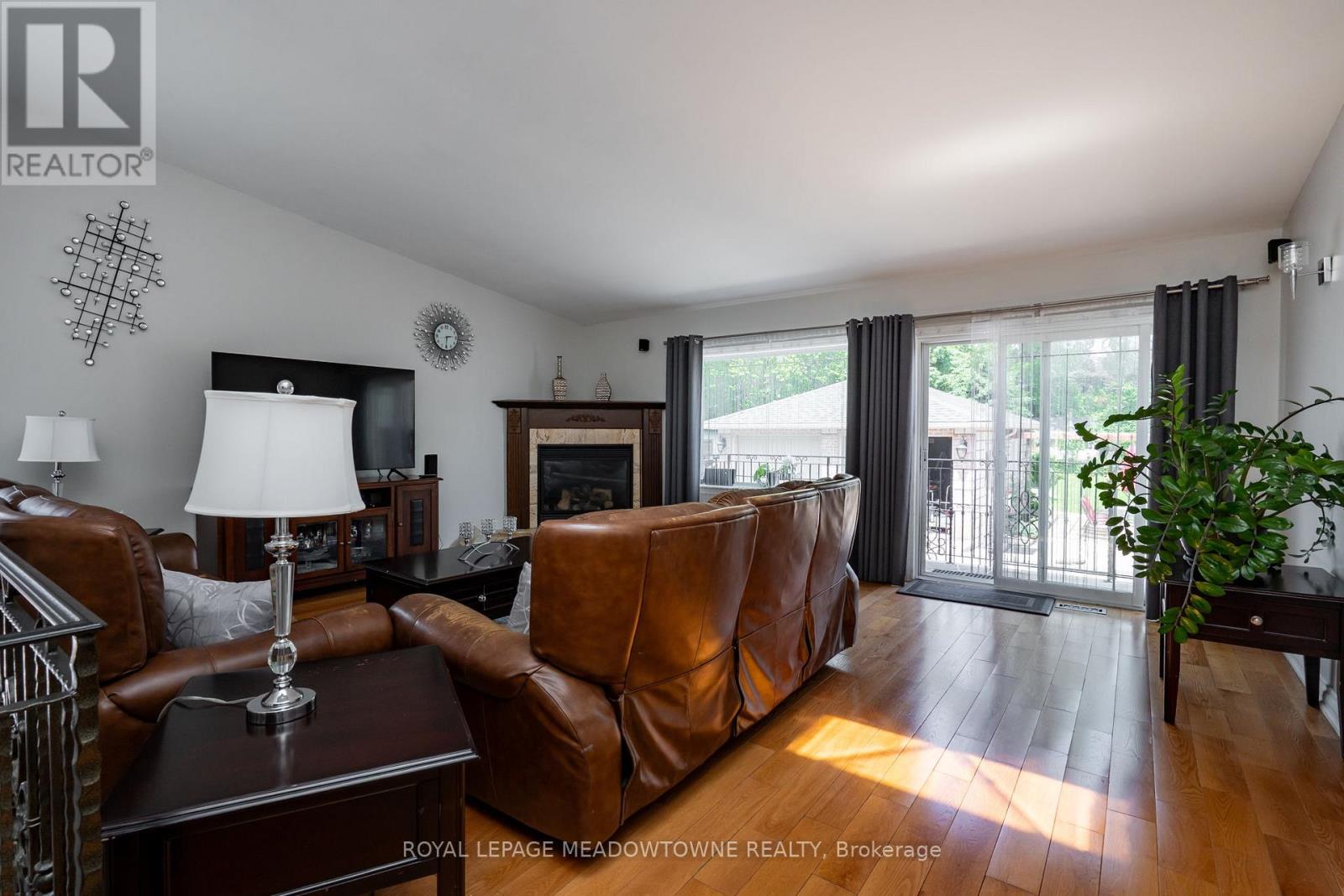 Photo 12 of 1559 Northmount Avenue, Mississauga ON