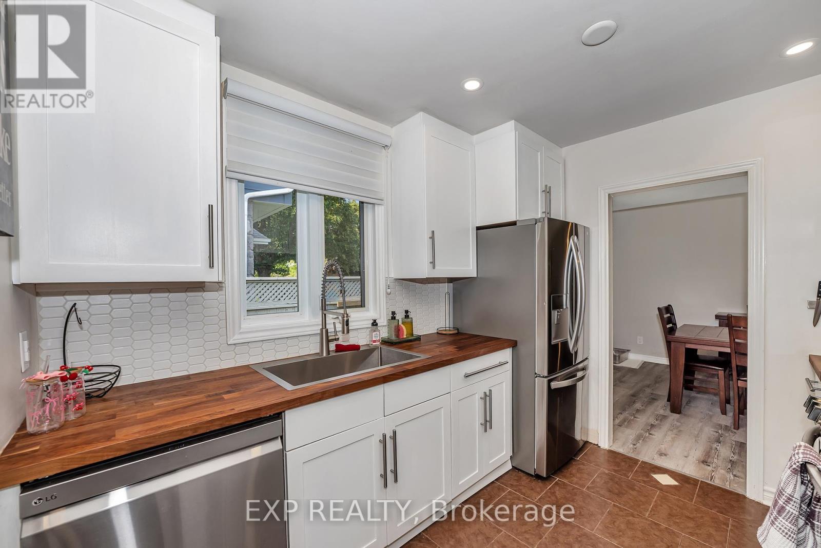 Photo 16 of 936 Blythdale Road, Ottawa ON