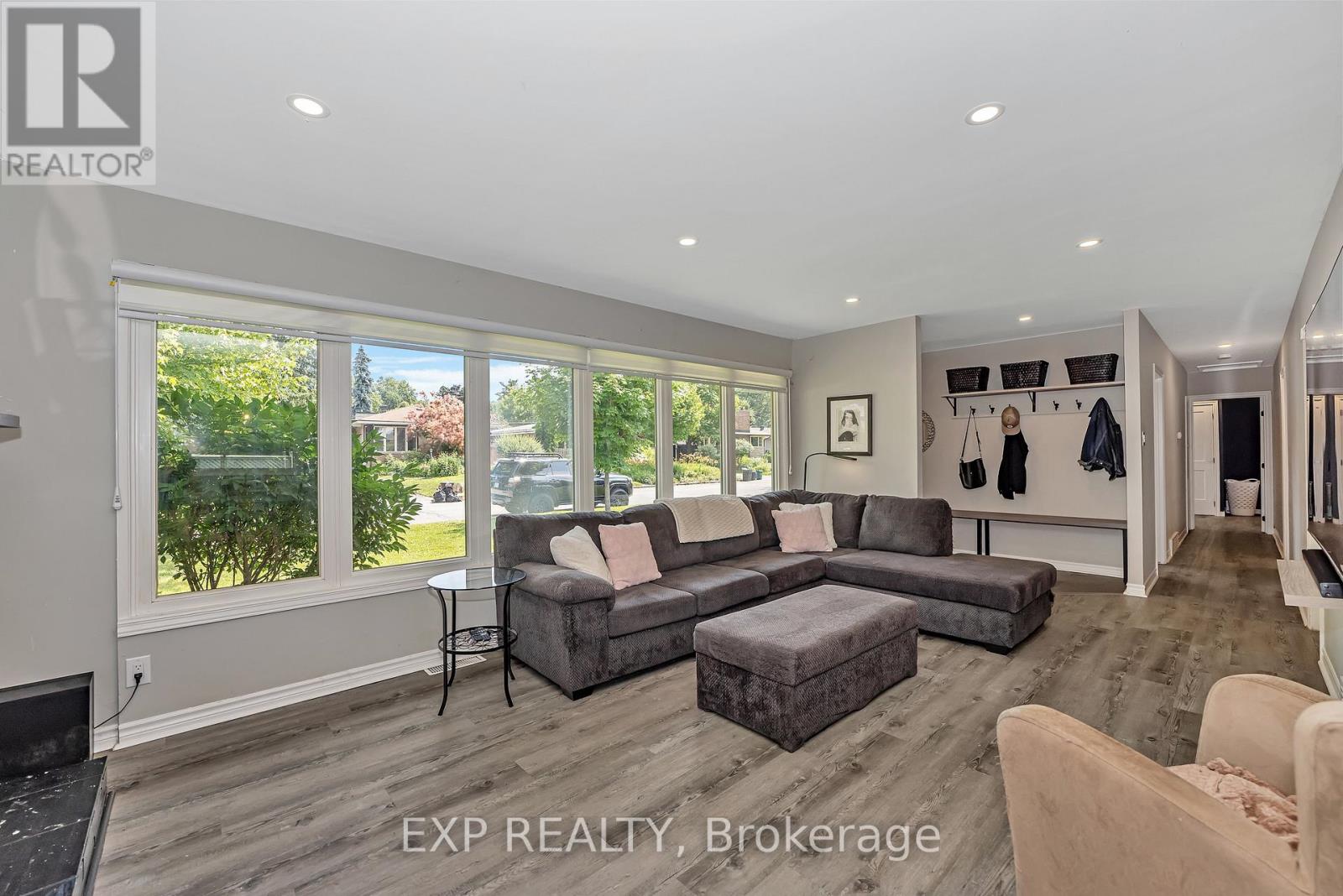 Photo 12 of 936 Blythdale Road, Ottawa ON