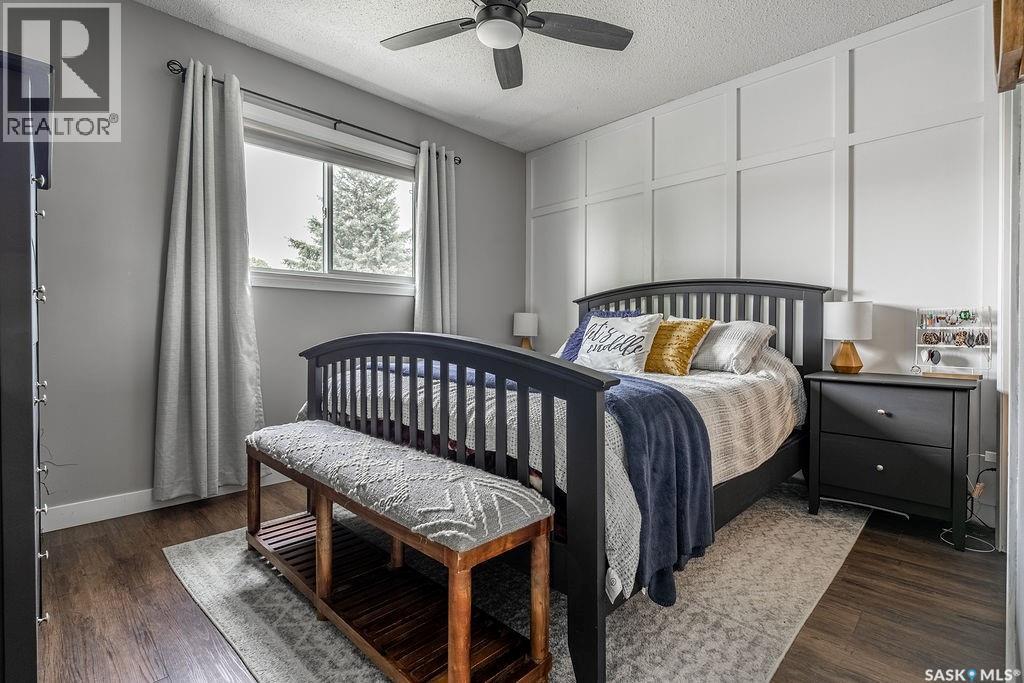 Photo 14 of 433 East Place, Saskatoon SK