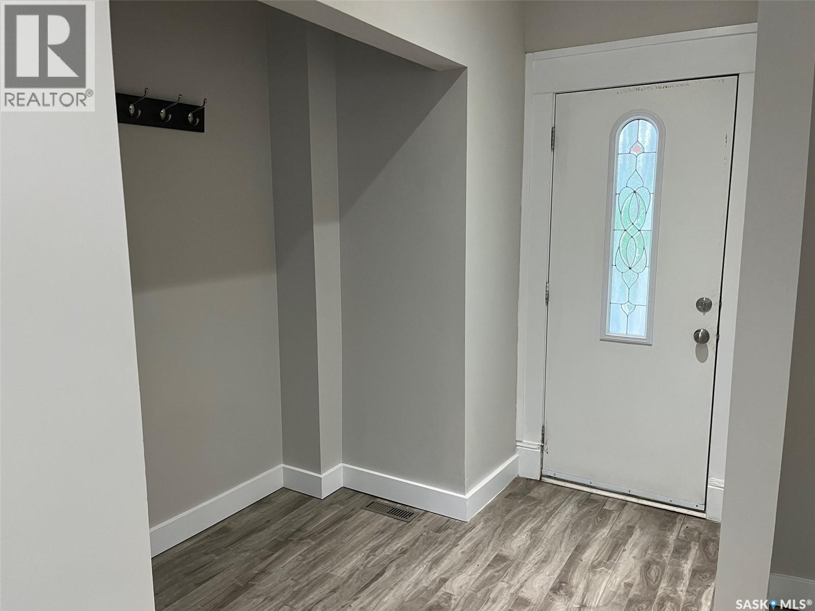 Photo 40 of 2059 Elphinstone Street, Regina SK