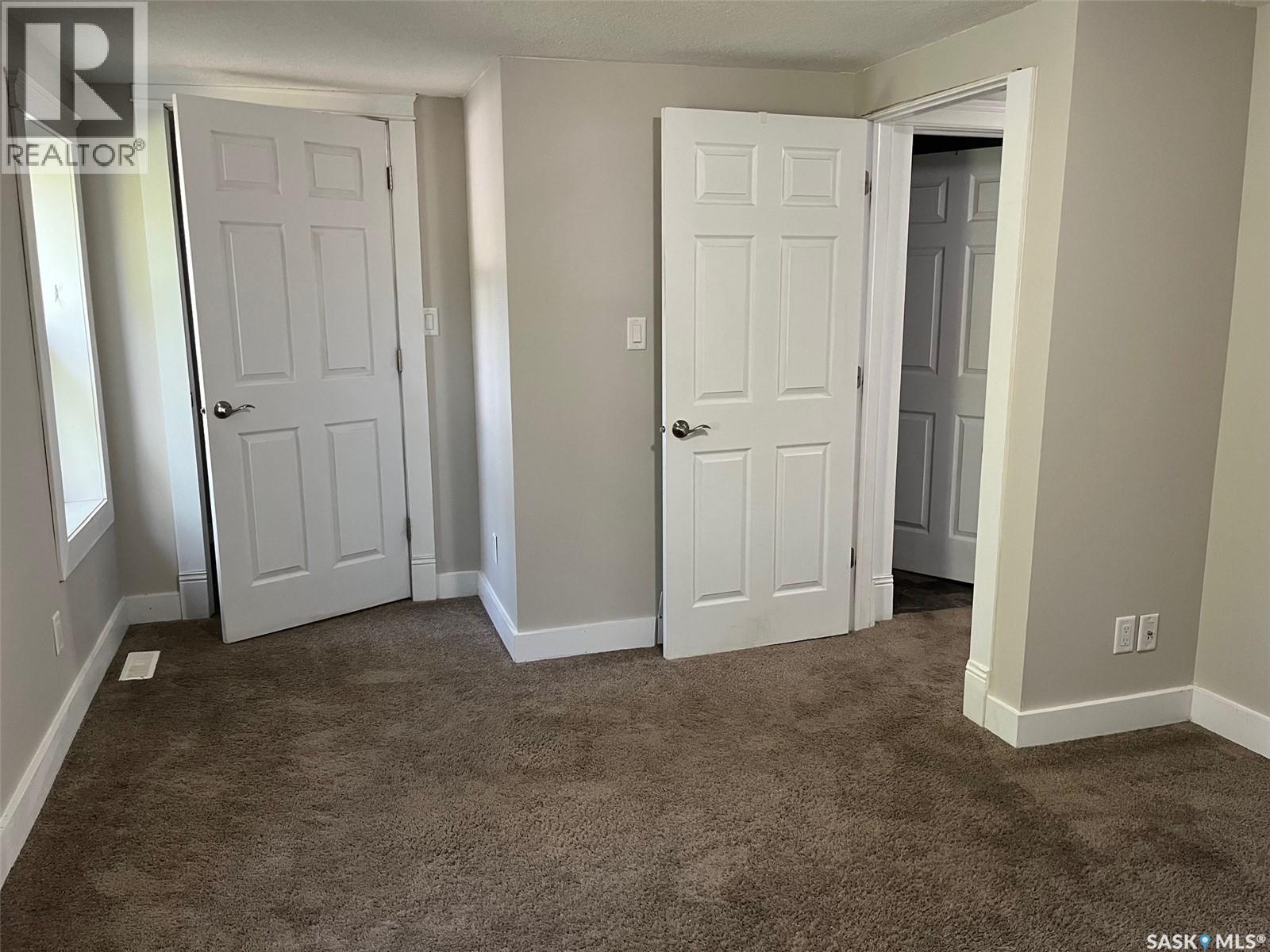 Photo 23 of 2059 Elphinstone Street, Regina SK
