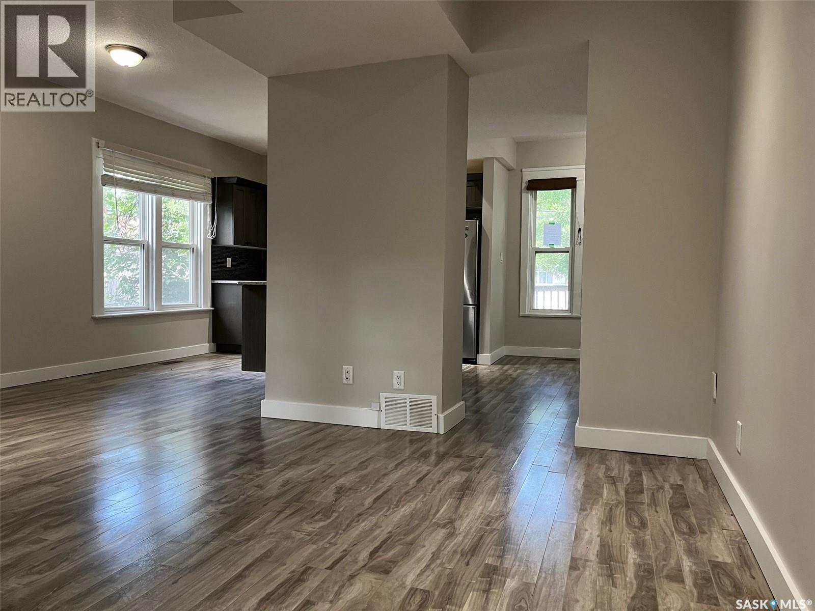 Photo 18 of 2059 Elphinstone Street, Regina SK