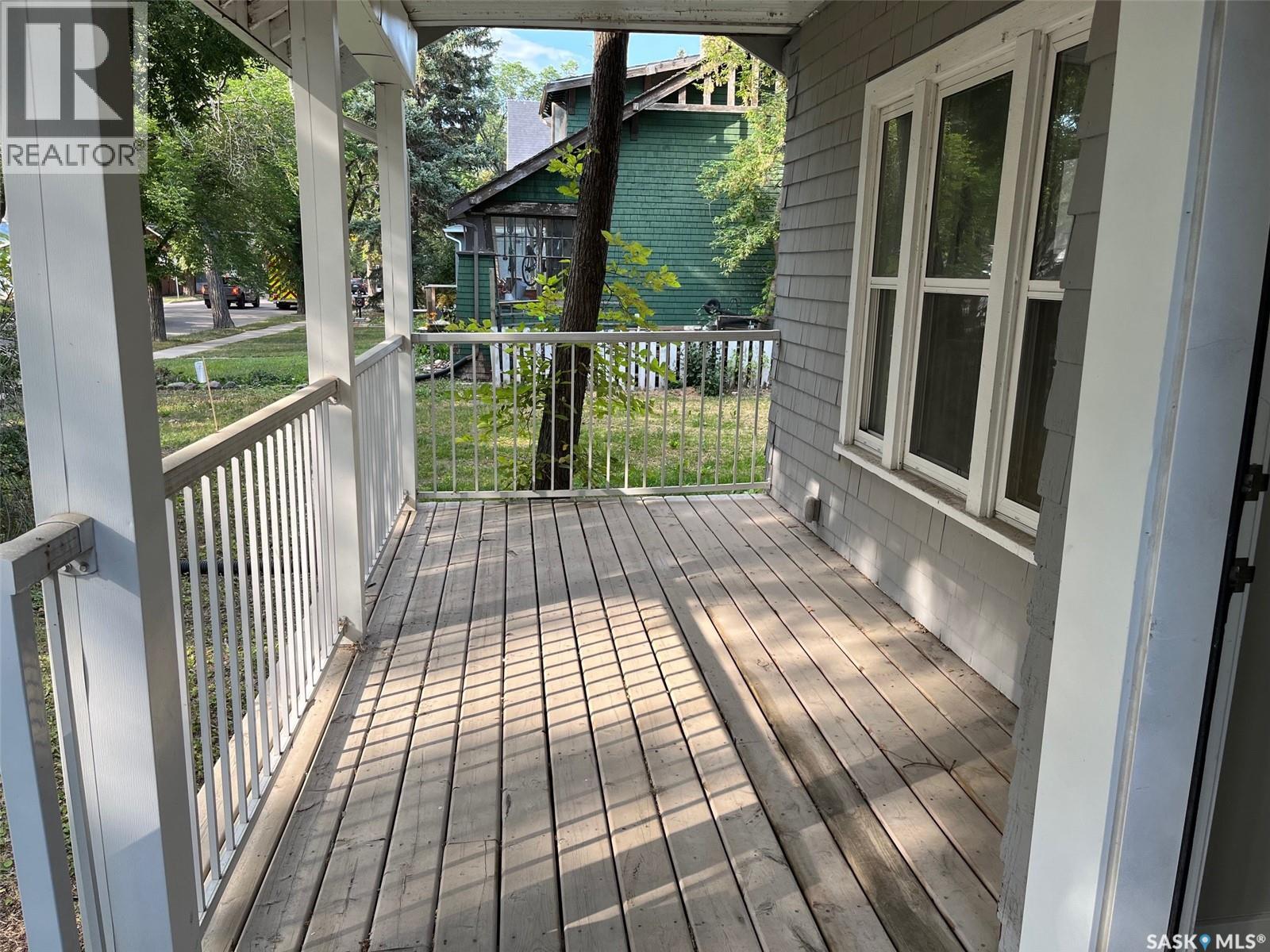 Photo 37 of 2059 Elphinstone Street, Regina SK