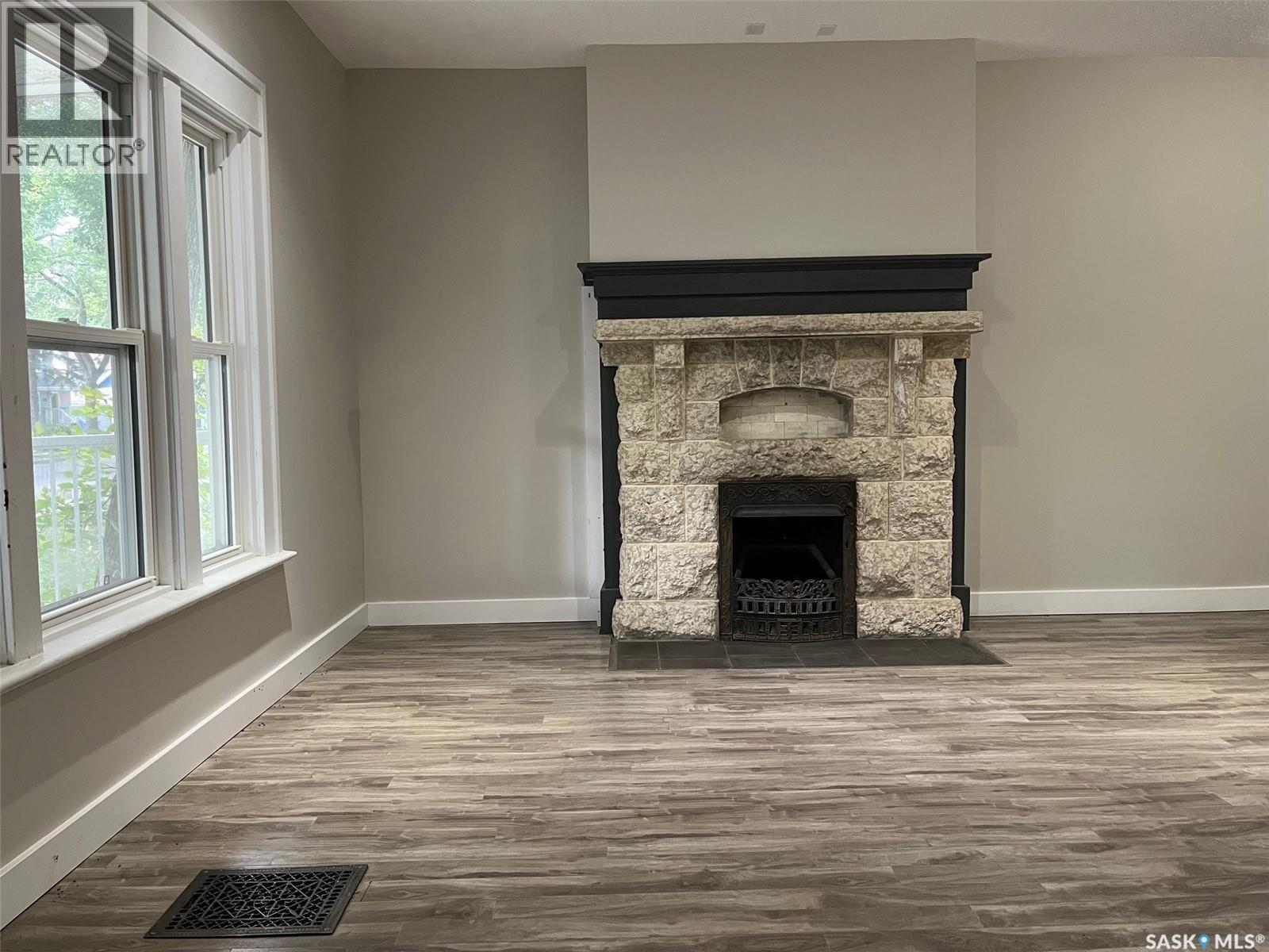 Photo 1 of 2059 Elphinstone Street, Regina SK