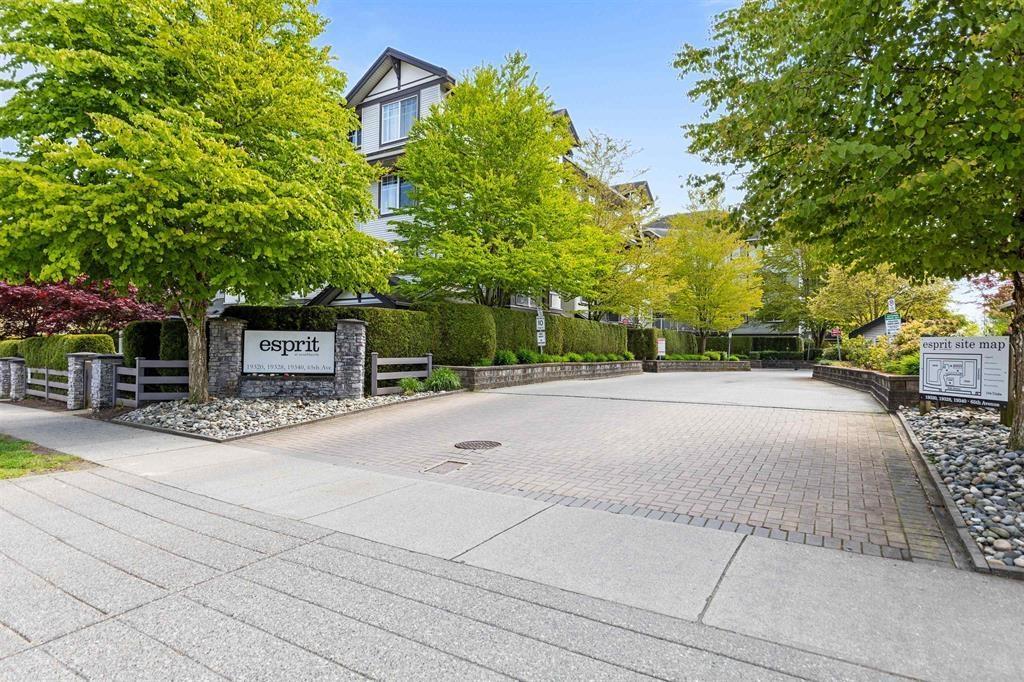 Photo 4 of 305 19340 65 Avenue, Surrey BC