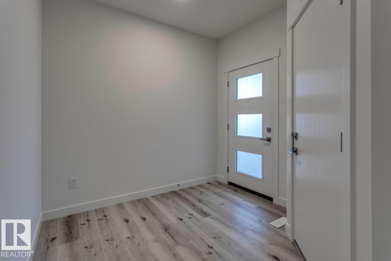 Photo 12 of 2840 191 St Nw, Edmonton AB