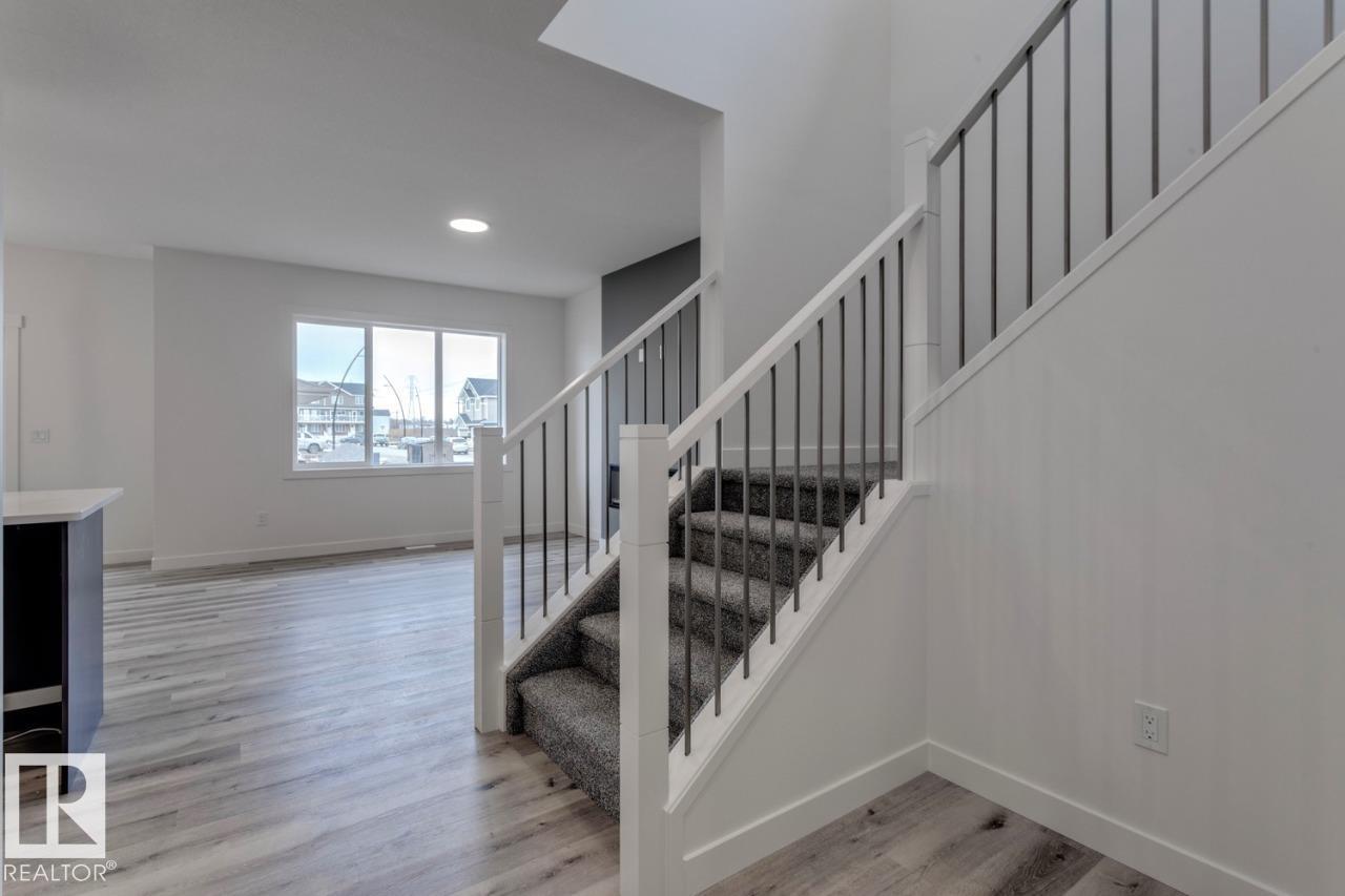 Photo 14 of 2840 191 St Nw, Edmonton AB