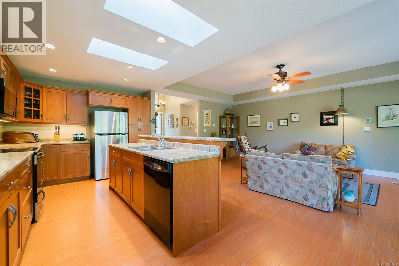 Photo 10 of 2324 Dodds Rd, Nanaimo BC