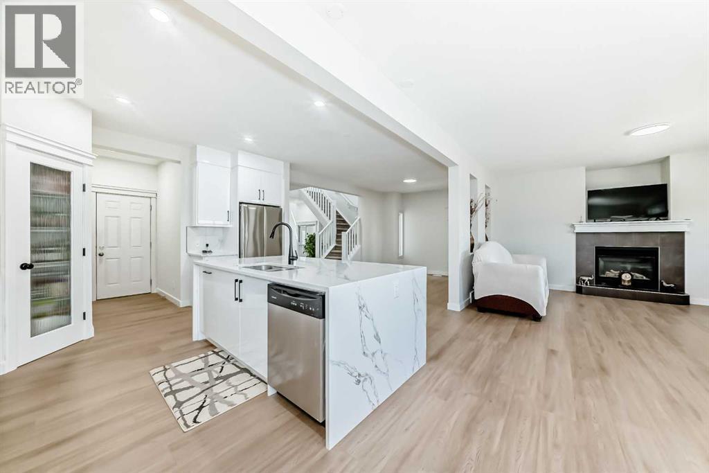 Single Family House for Sale in  Evanston Drive NW Evanston Calgary 