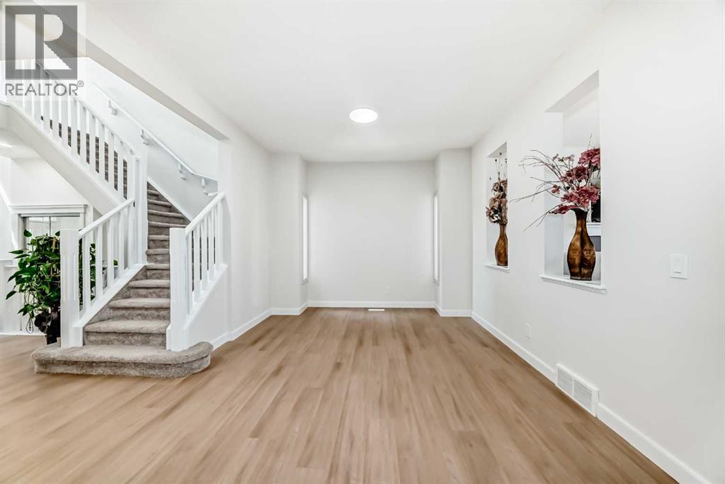 Single Family House for Sale in  Evanston Drive NW Evanston Calgary 