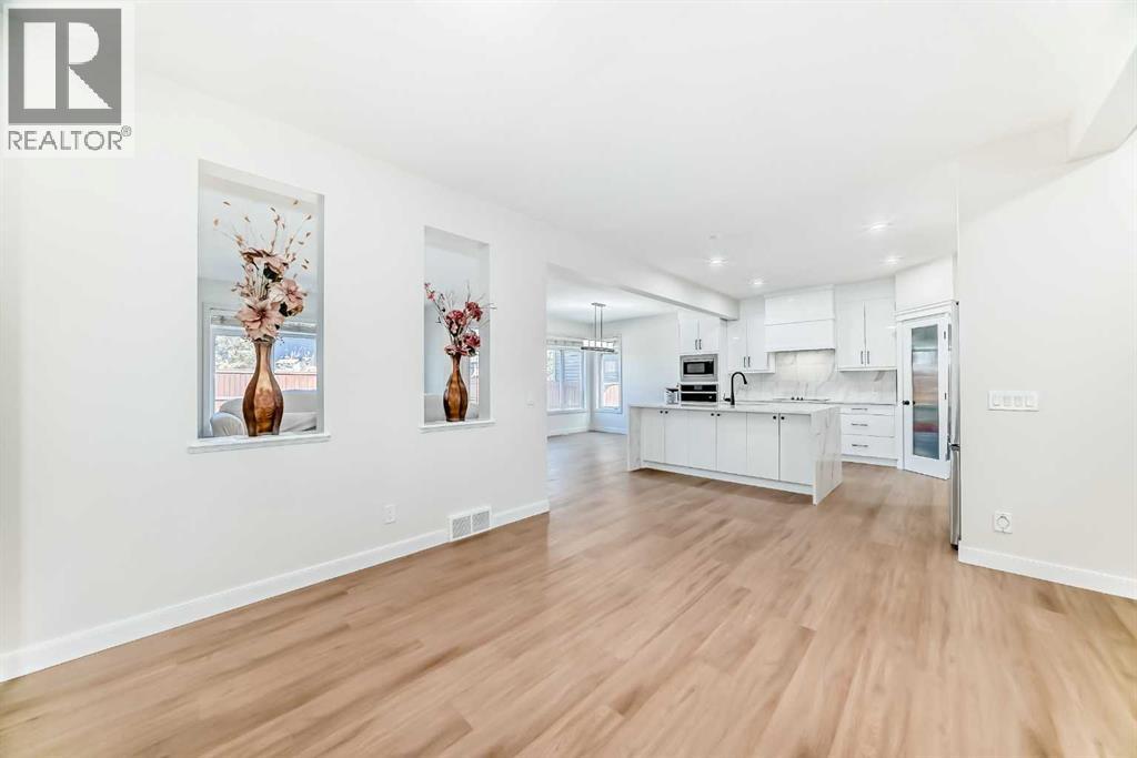 Single Family House for Sale in  Evanston Drive NW Evanston Calgary 