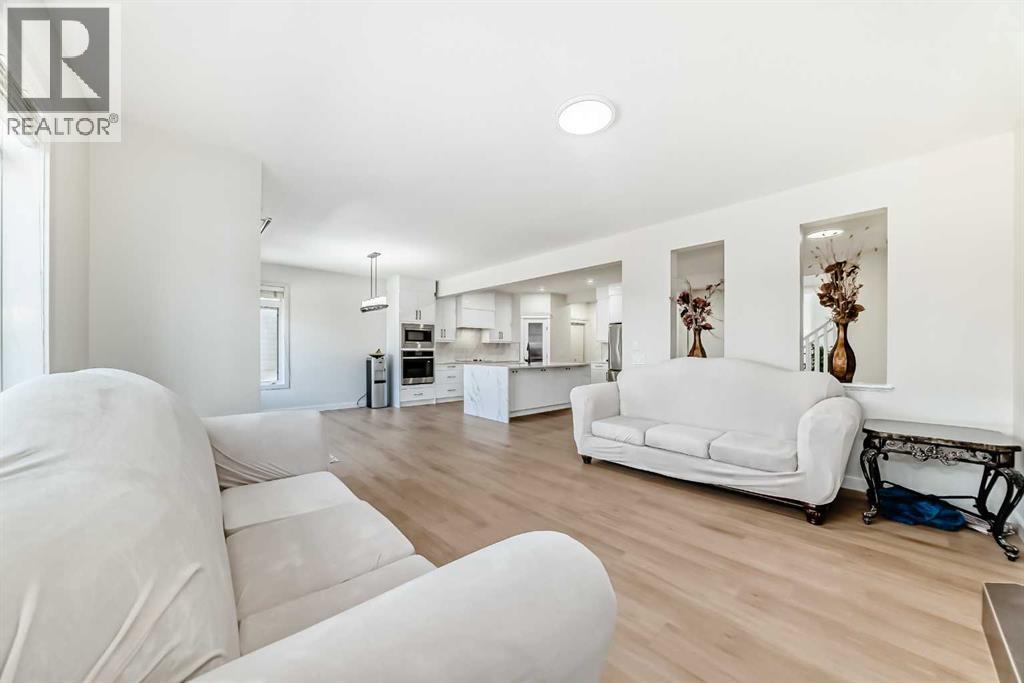 Single Family House for Sale in  Evanston Drive NW Evanston Calgary 