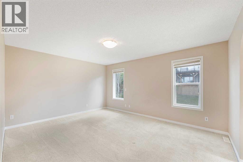Photo 13 of 72 Rockyledge Crescent Nw, Calgary AB