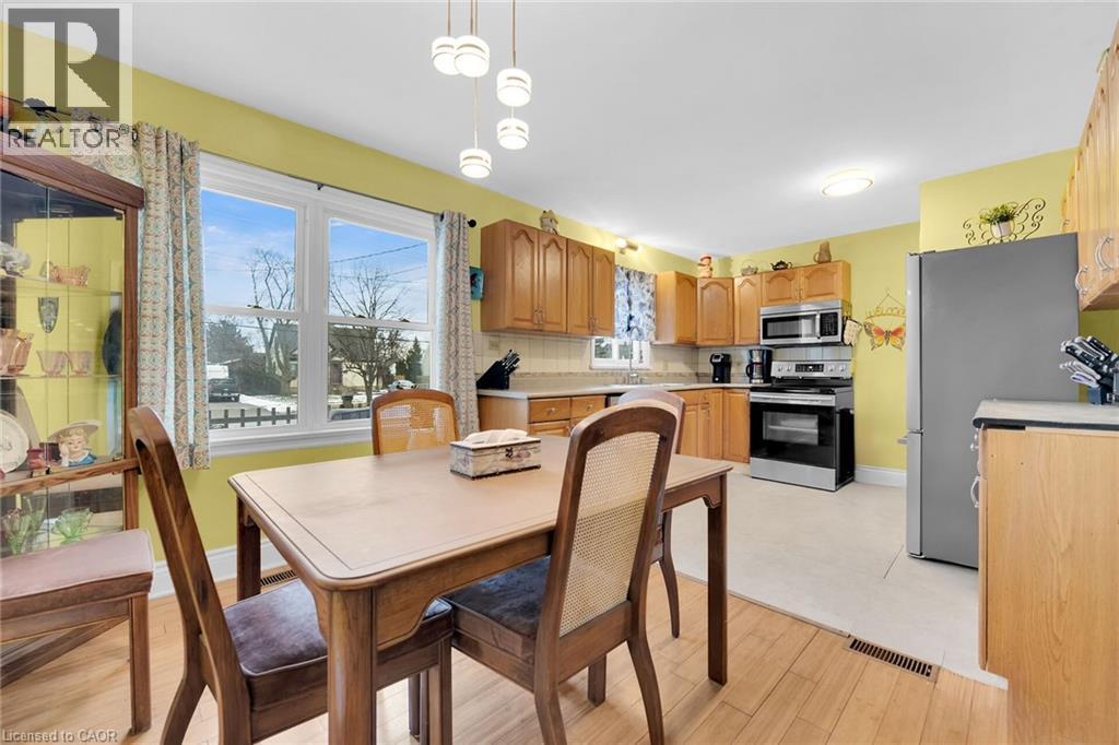 Photo 7 of 471 Geneva Street, St Catharines ON