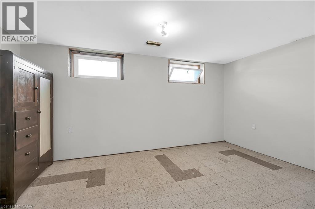 Photo 41 of 471 Geneva Street, St Catharines ON
