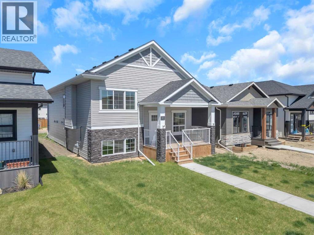 Photo 1 of 9 Ian Way, Sylvan Lake AB