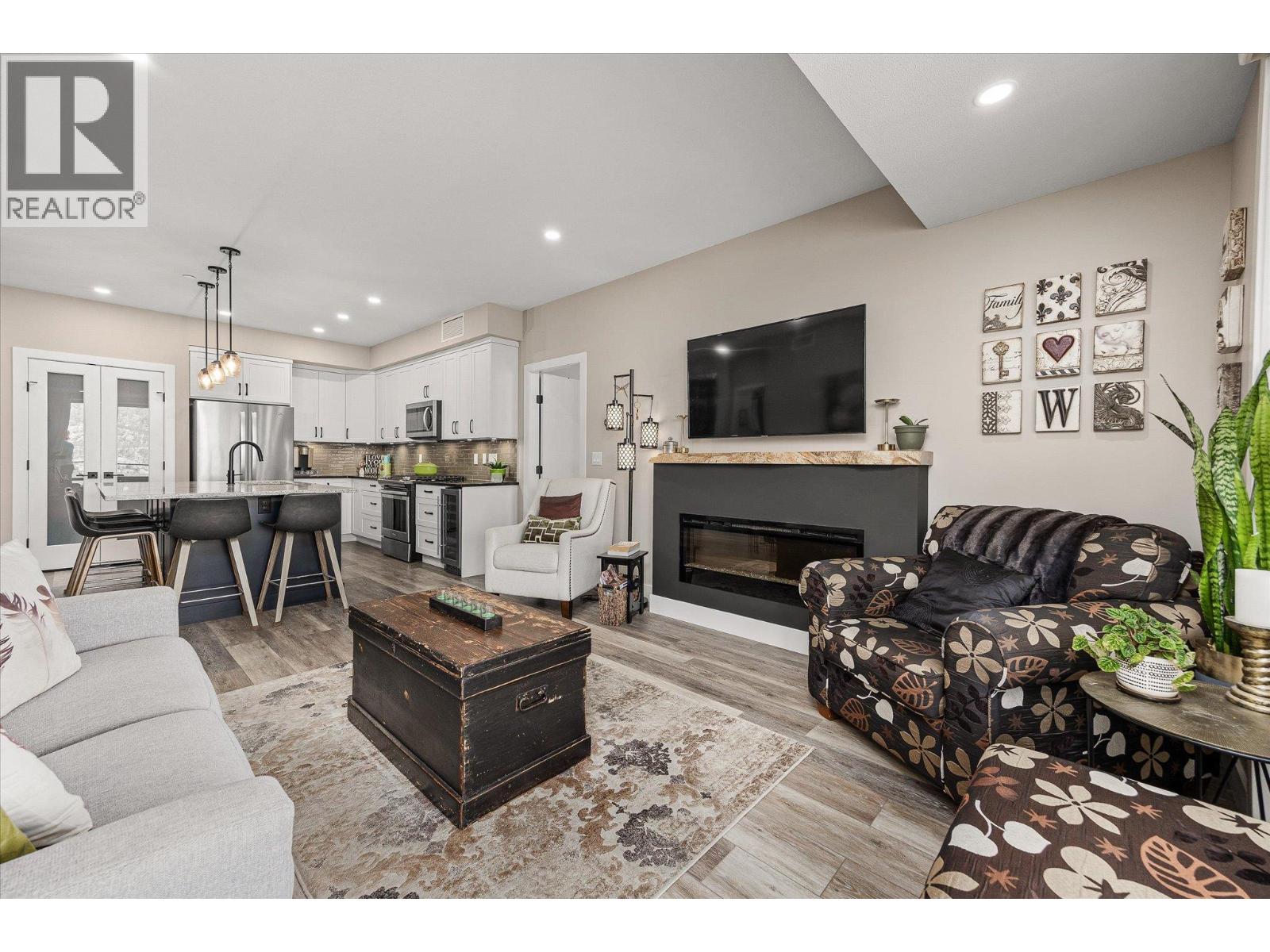 311 3475 Granite Close, Kelowna