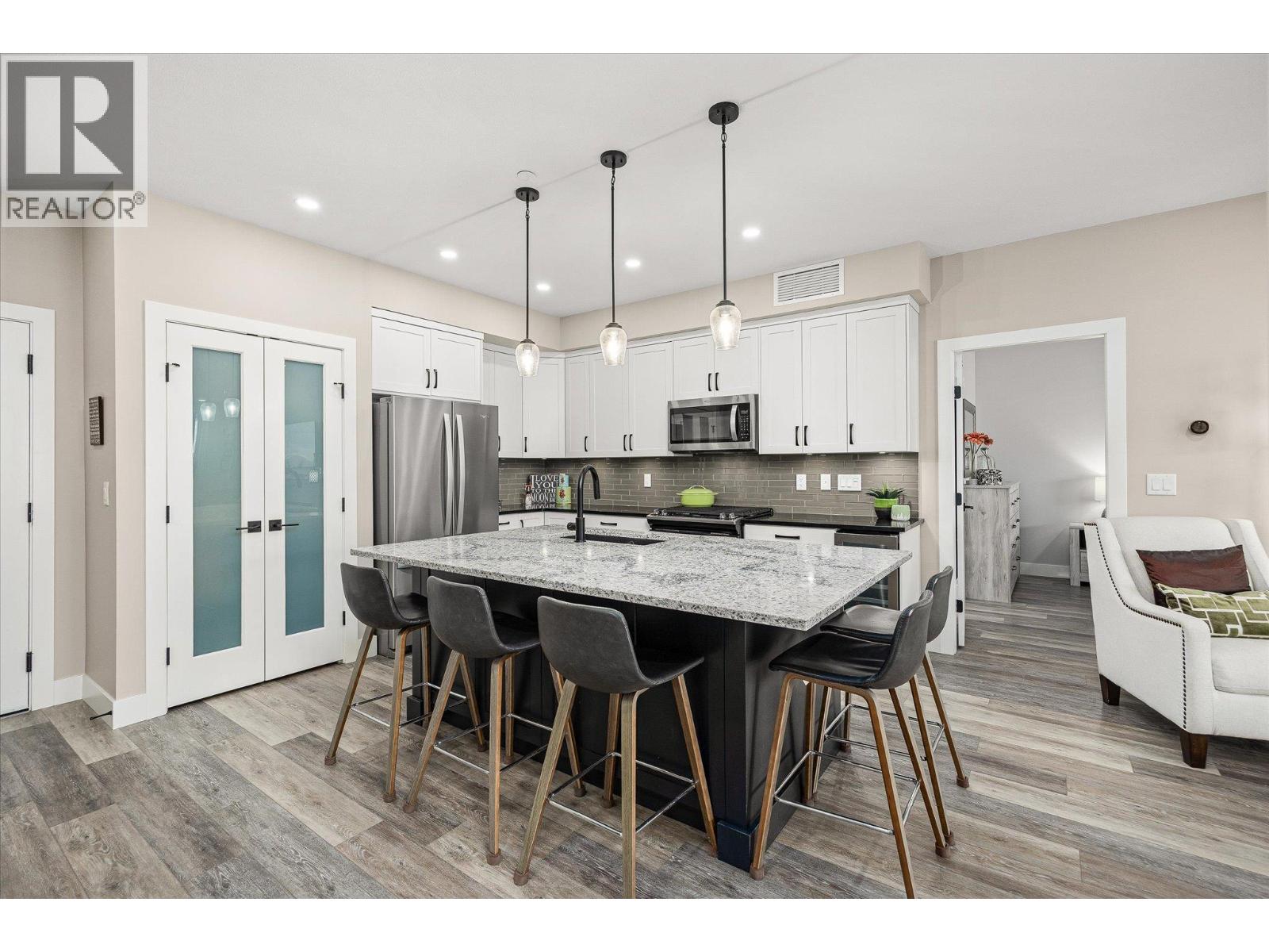 311 3475 Granite Close, Kelowna