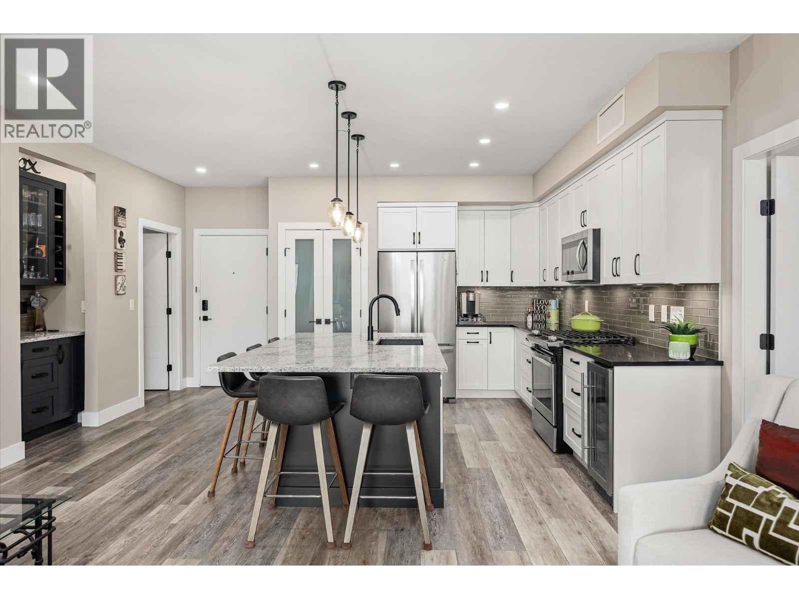 311 3475 Granite Close, Kelowna