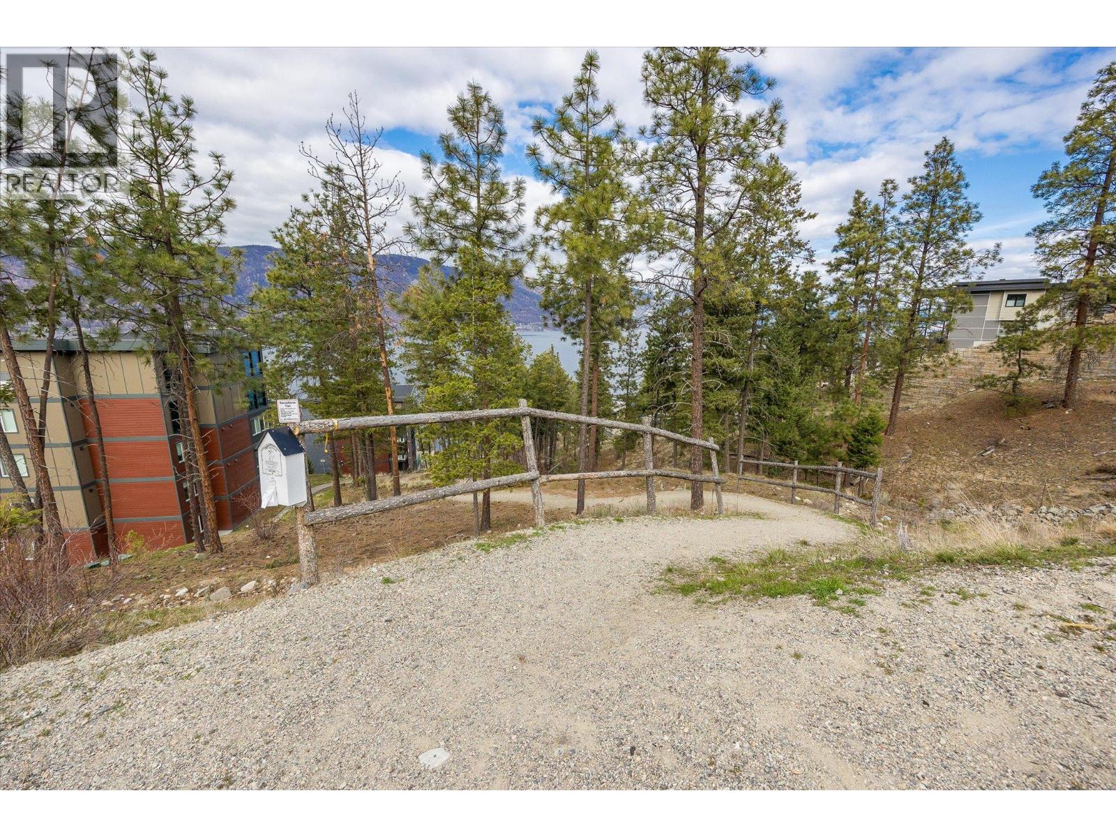 311 3475 Granite Close, Kelowna