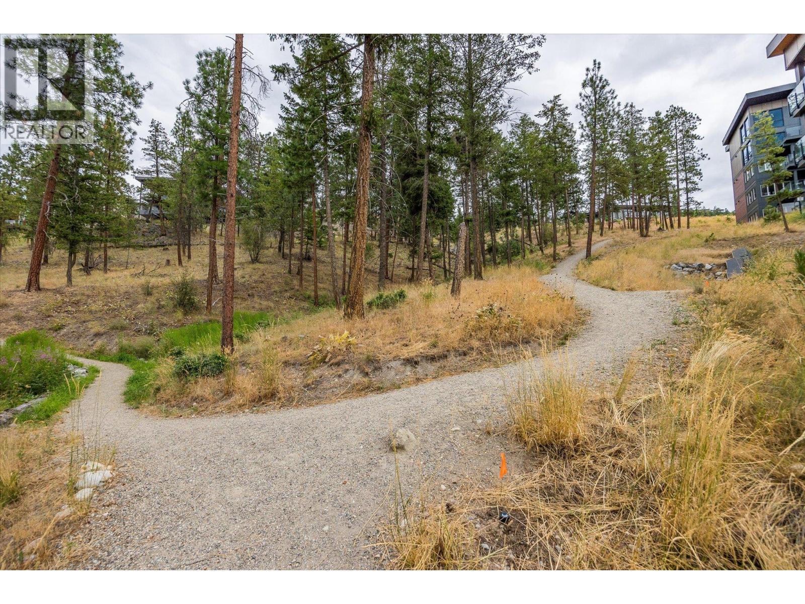 311 3475 Granite Close, Kelowna