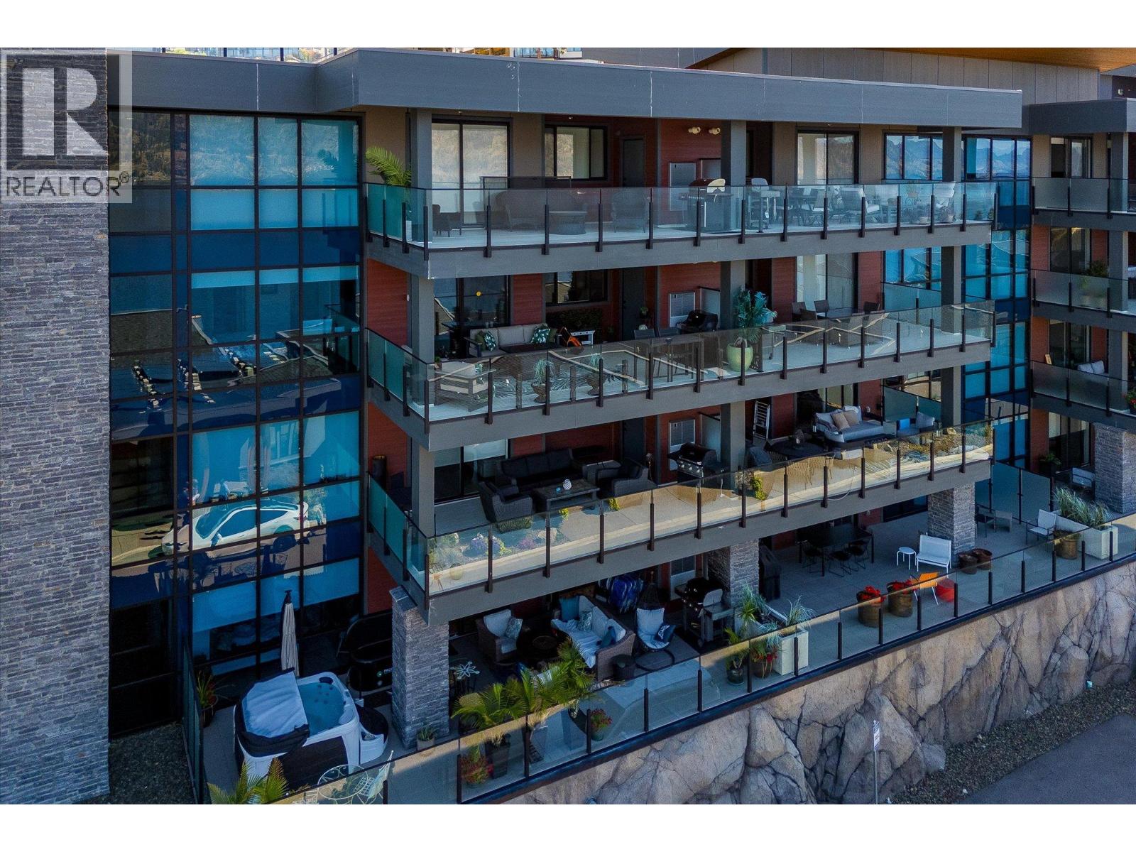 311 3475 Granite Close, Kelowna