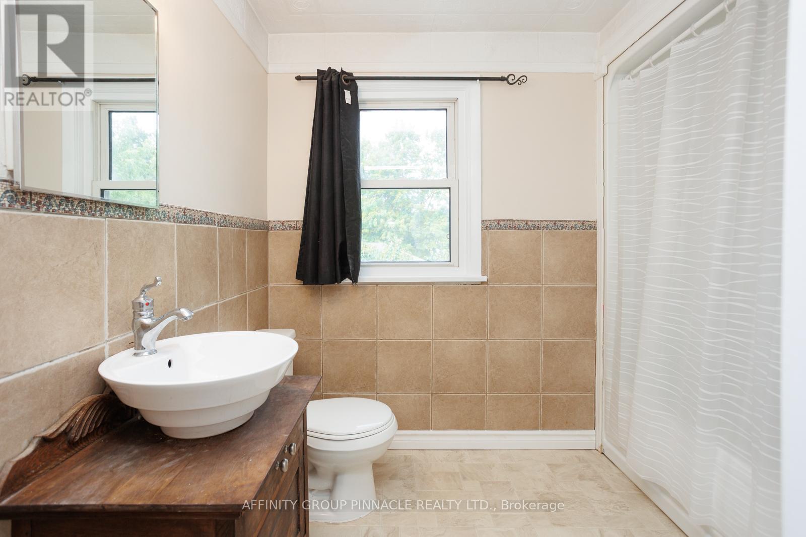 Photo 19 of 22 Sunset Court, Kawartha Lakes ON