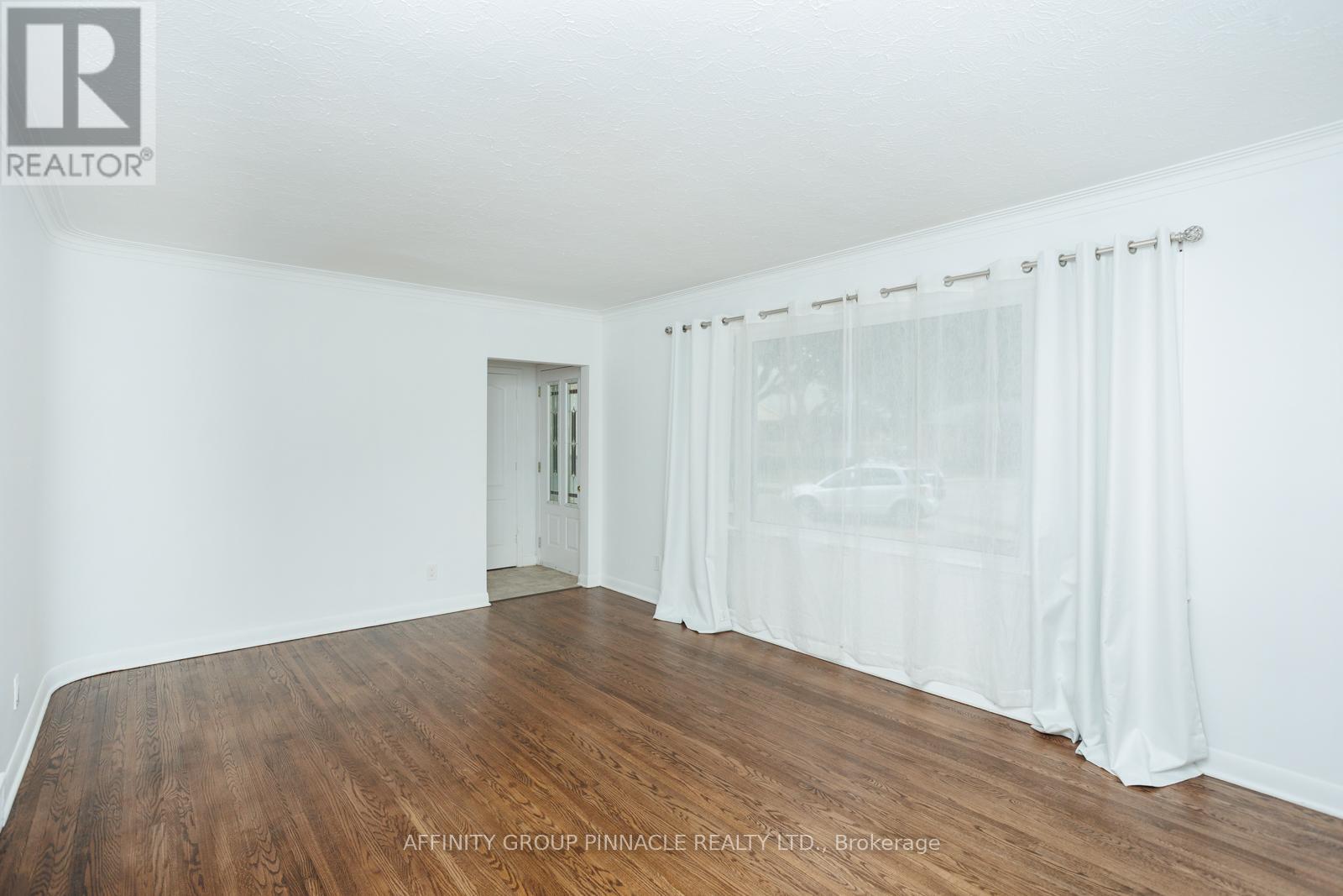 Photo 7 of 22 Sunset Court, Kawartha Lakes ON