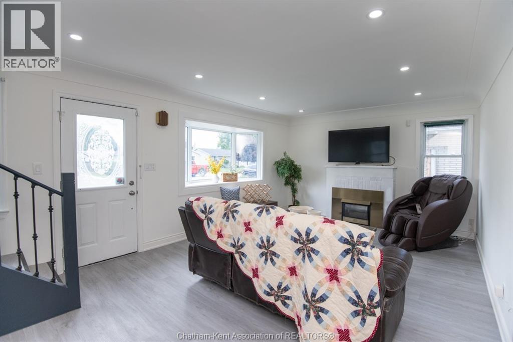 Photo 19 of 152 Park Street, Dresden ON