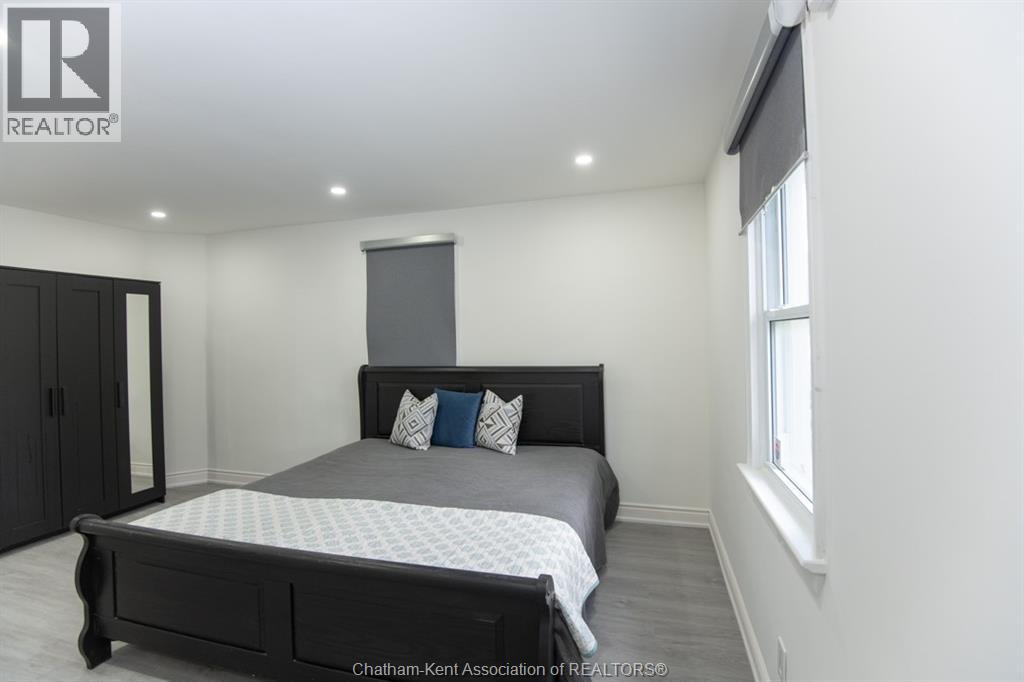 Photo 16 of 152 Park Street, Dresden ON