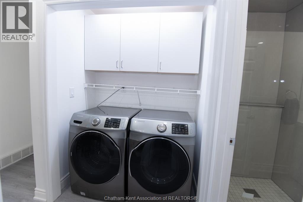 Photo 1 of 152 Park Street, Dresden ON