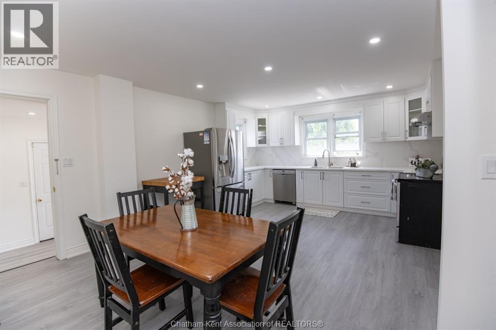 Photo 8 of 152 Park Street, Dresden ON