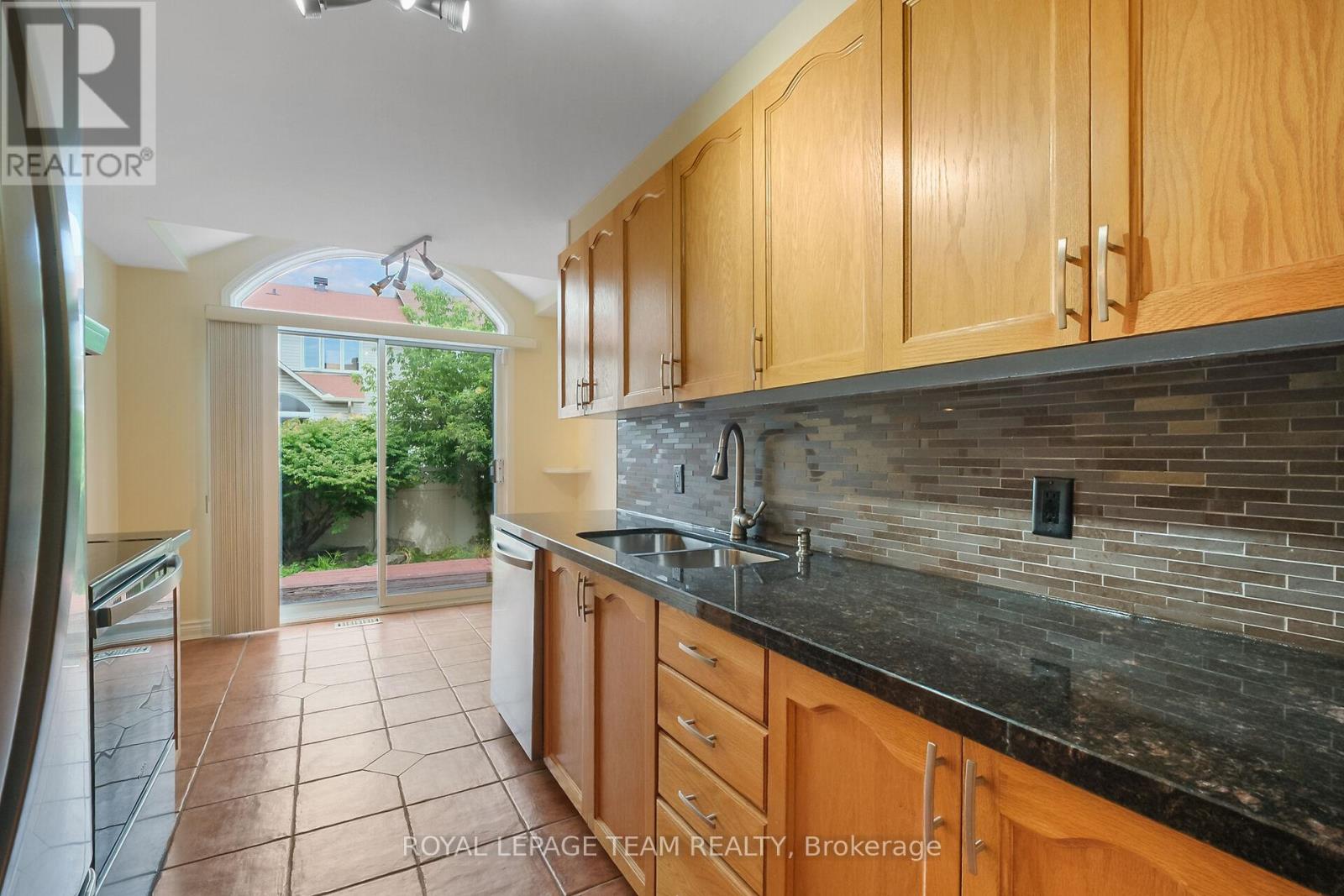 Photo 16 of 6201 Arbourwood Drive, Ottawa ON