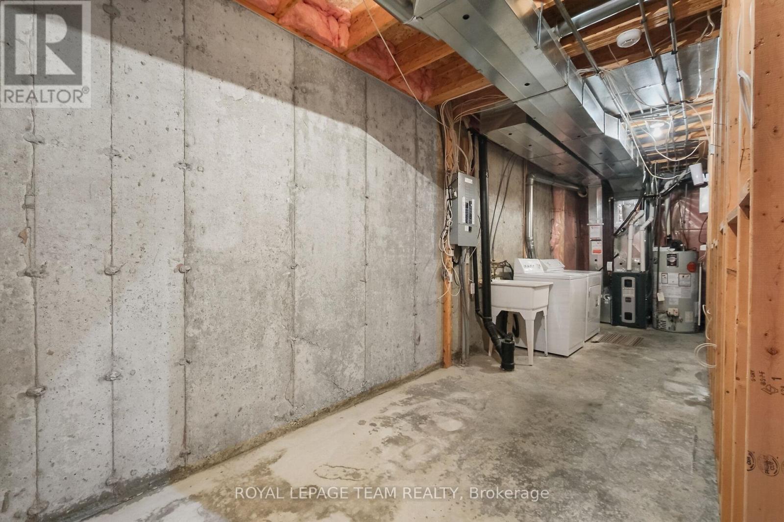 Photo 37 of 6201 Arbourwood Drive, Ottawa ON