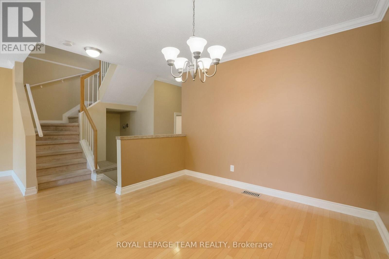 Photo 8 of 6201 Arbourwood Drive, Ottawa ON