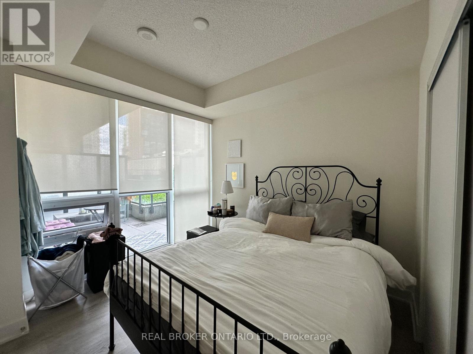 Photo 17 of 307 30 Roehampton Avenue, Toronto ON