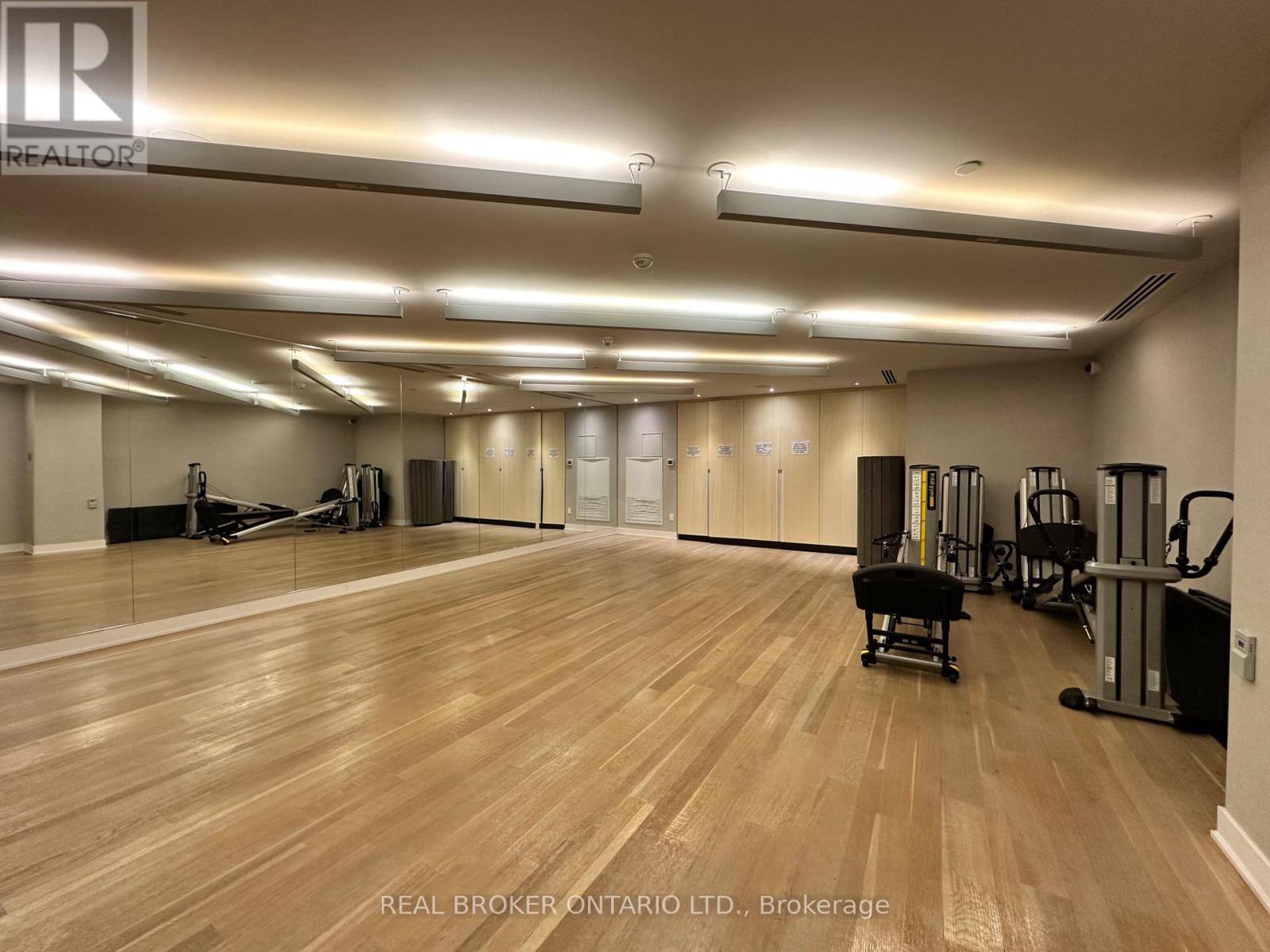 Photo 14 of 307 30 Roehampton Avenue, Toronto ON