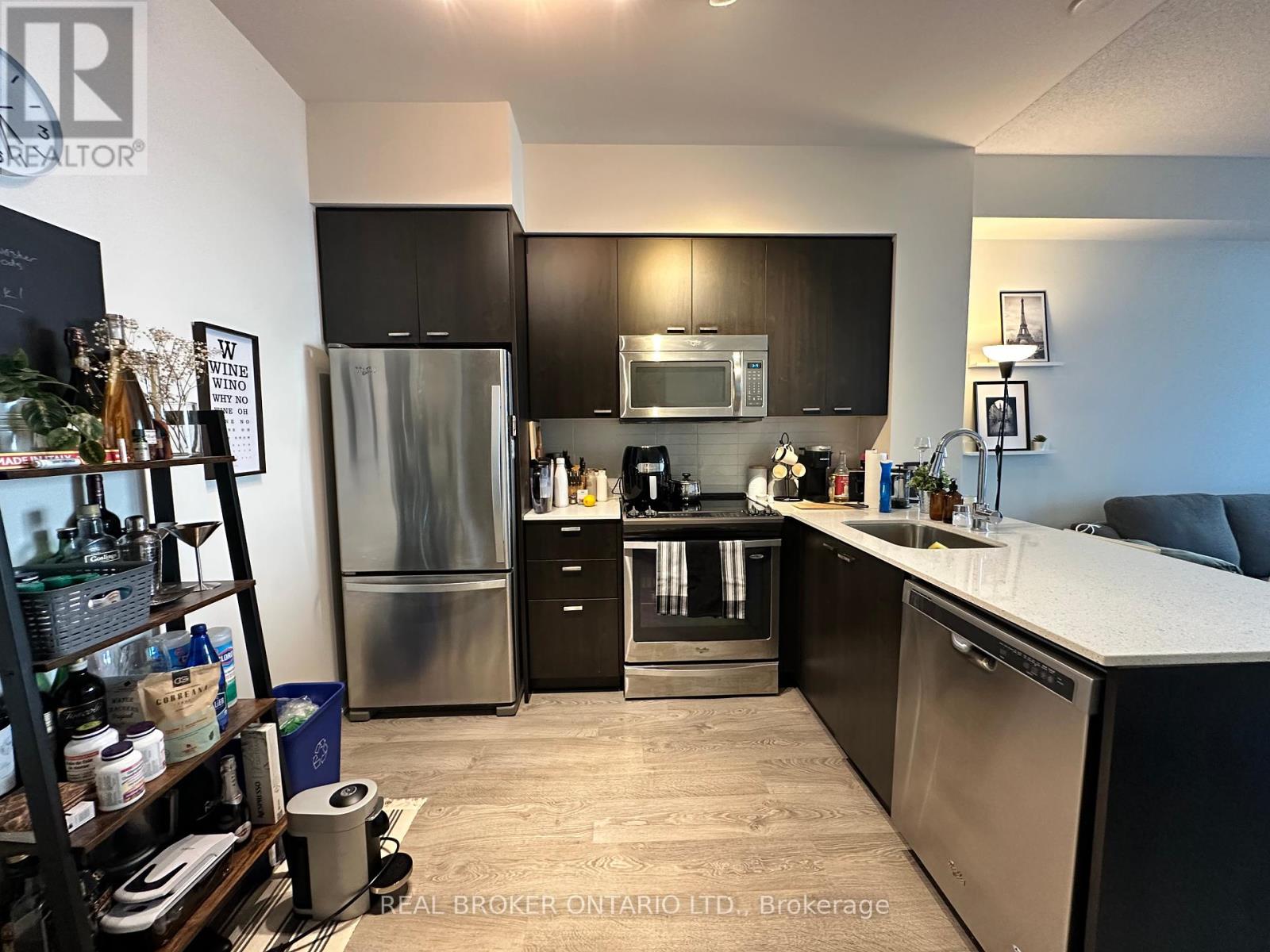 Photo 21 of 307 30 Roehampton Avenue, Toronto ON