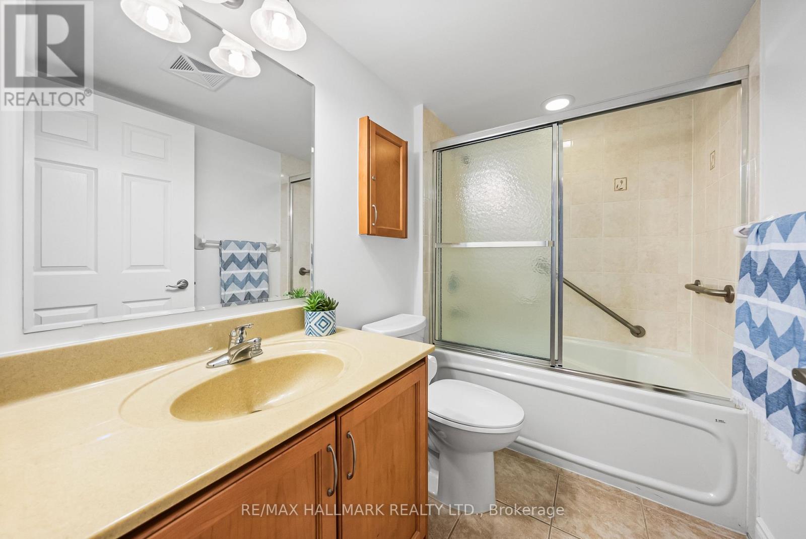 Photo 22 of 506 12 Rean Drive, Toronto ON