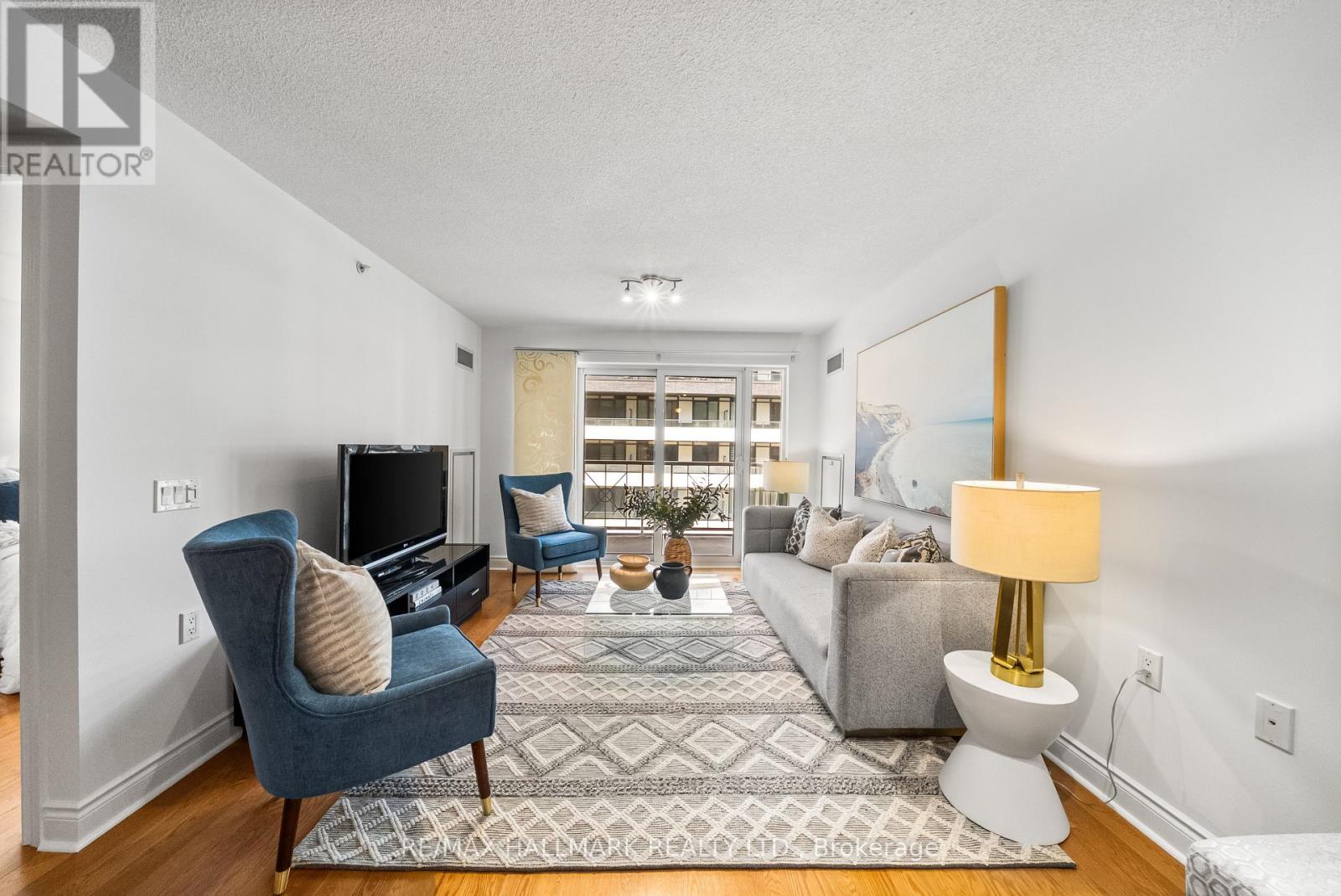 Photo 5 of 506 12 Rean Drive, Toronto ON