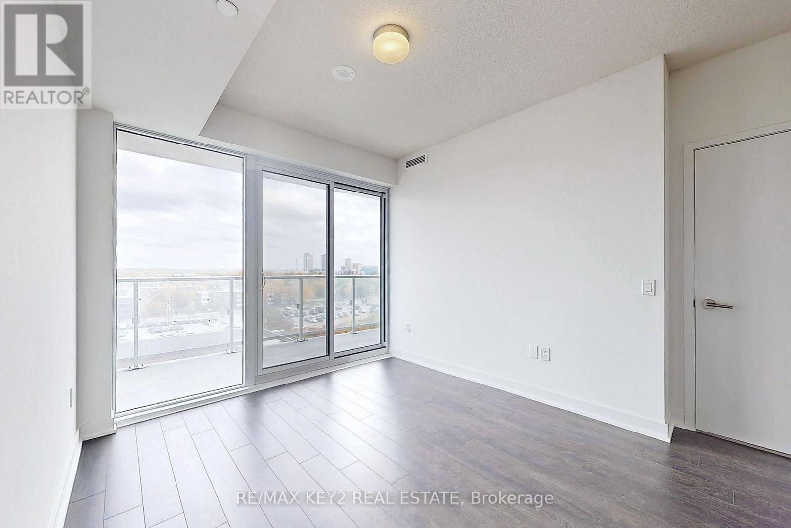Photo 10 of 611 50 Oneill Road, Toronto ON