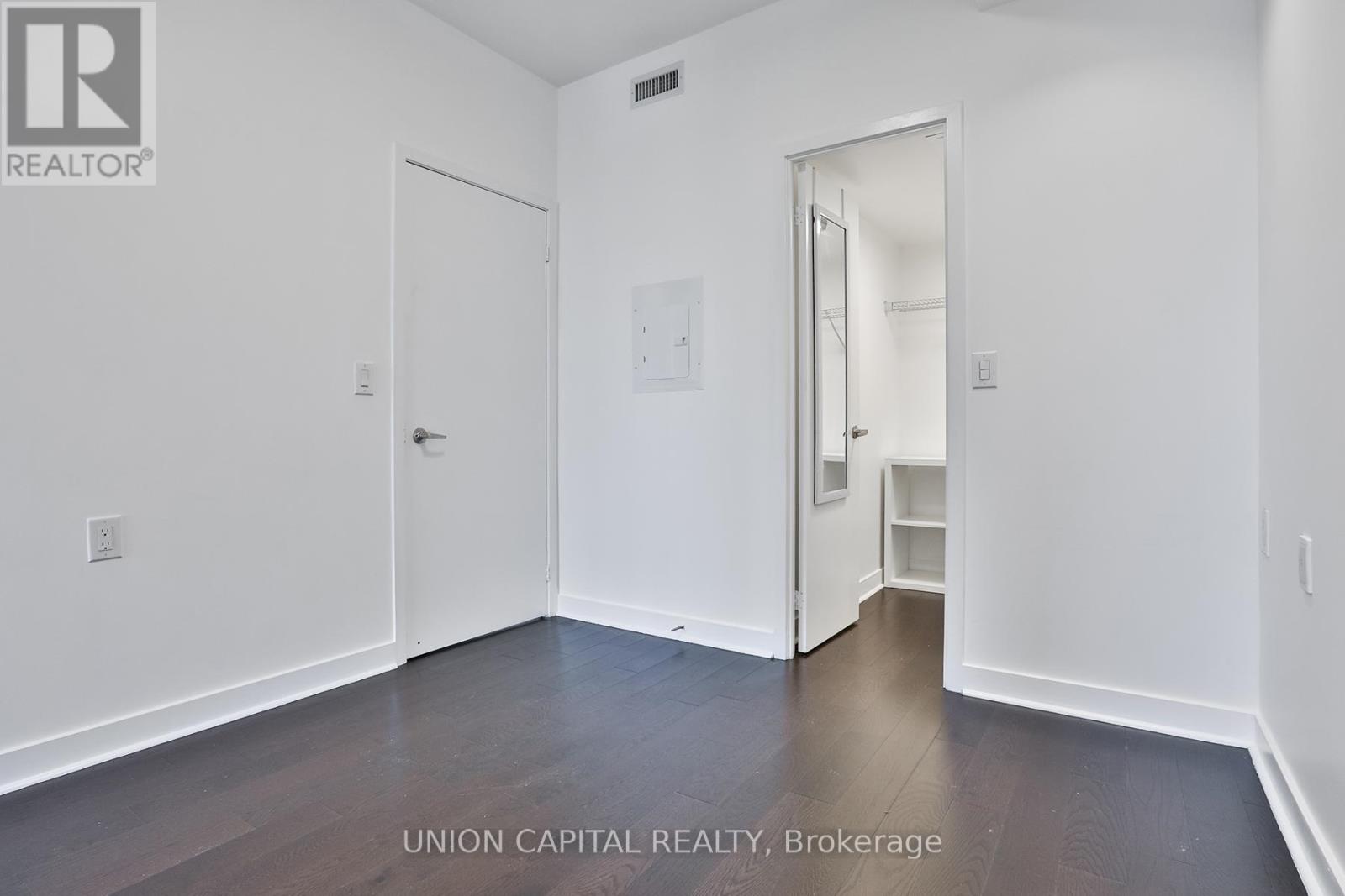 Photo 4 of 610 320 Richmond Street E, Toronto ON