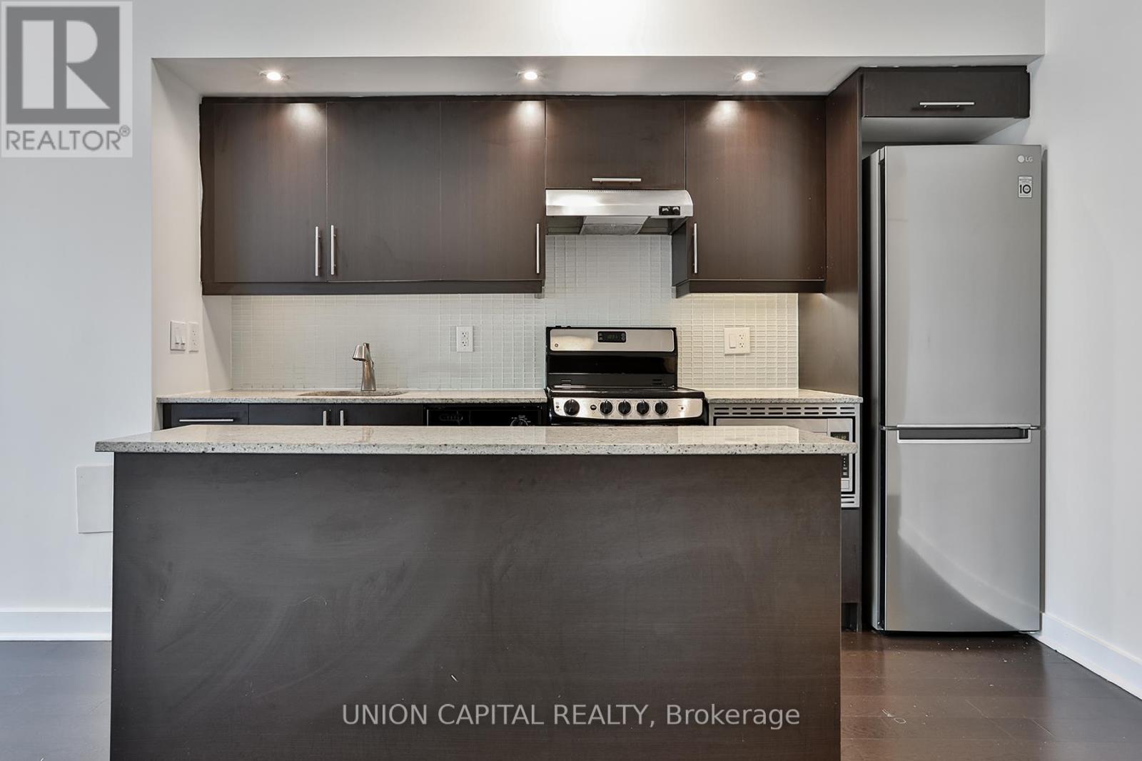 Photo 5 of 610 320 Richmond Street E, Toronto ON