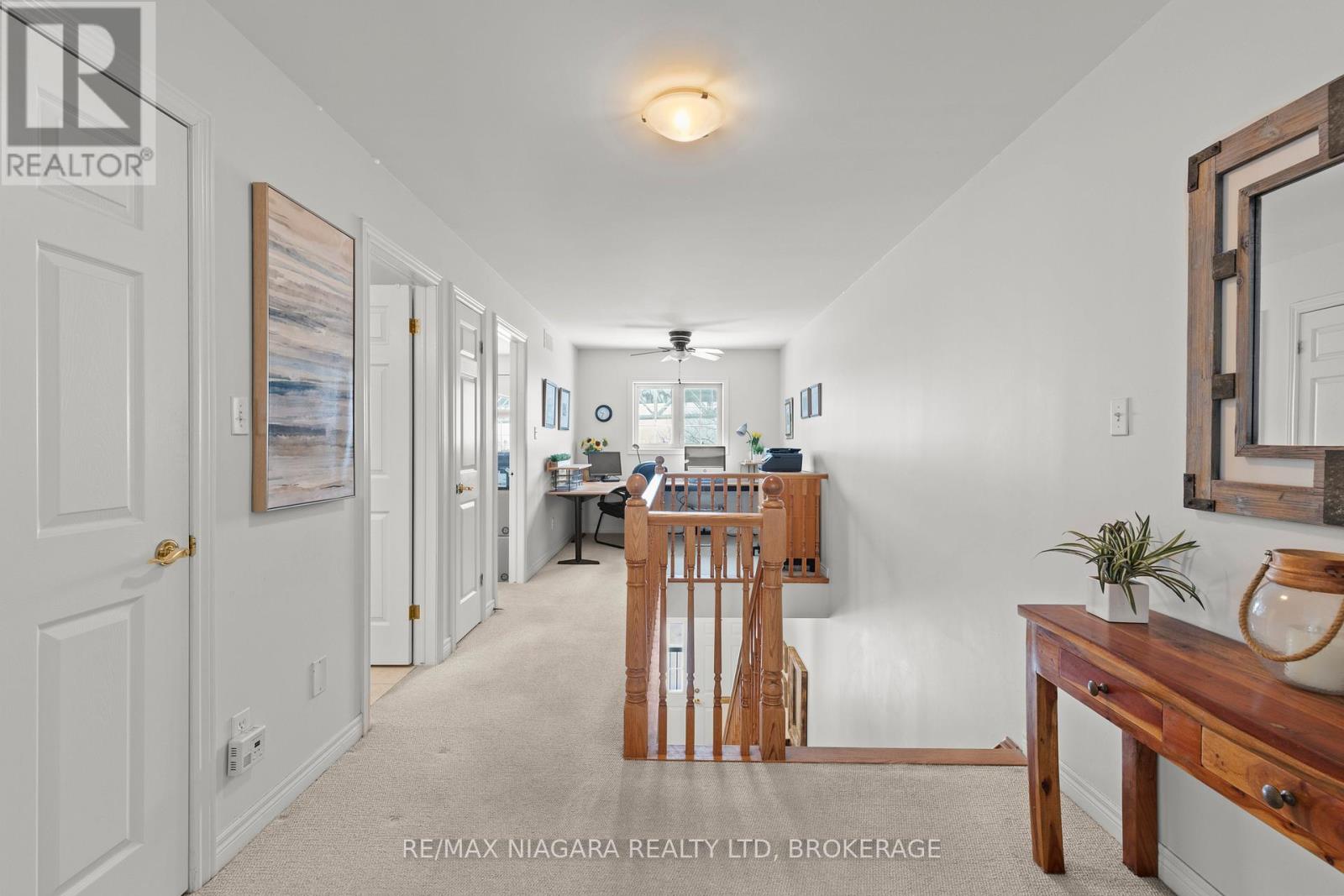 Photo 12 of 1069 Beach Boulevard, Hamilton ON