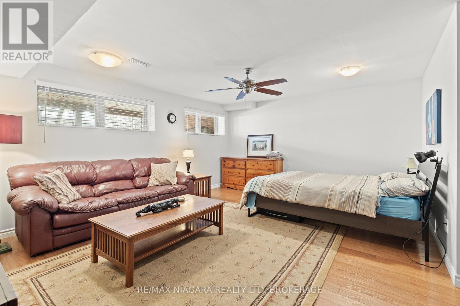 Photo 16 of 1069 Beach Boulevard, Hamilton ON